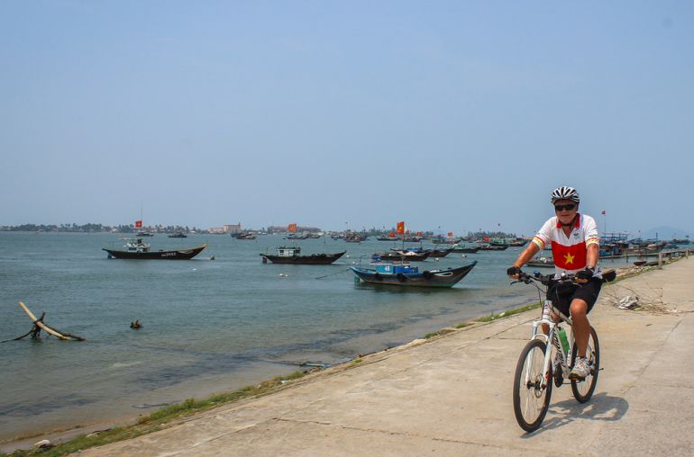 Vietnam-Cycling